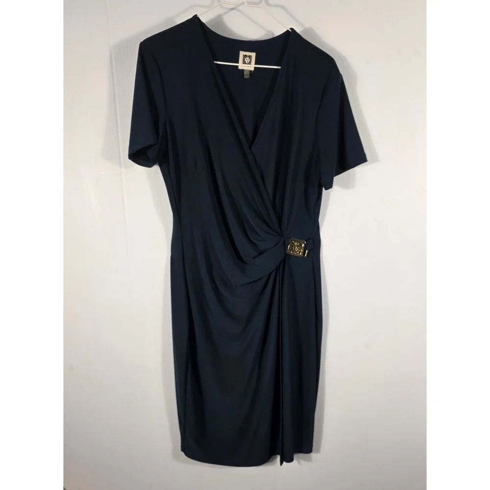 Anne Klein Womens DarkGreen Faux Wrap Sheath Dress Gold Logo Buckle Size 10 - Picture 3 of 7